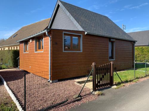 Merville-Franceville-Plage Ski Chalet | Chaleureux chalet à 3 minutes à pied de la mer - Parking gratuit