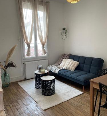 Saint-Julien-les-Villas House | Chaleureuse