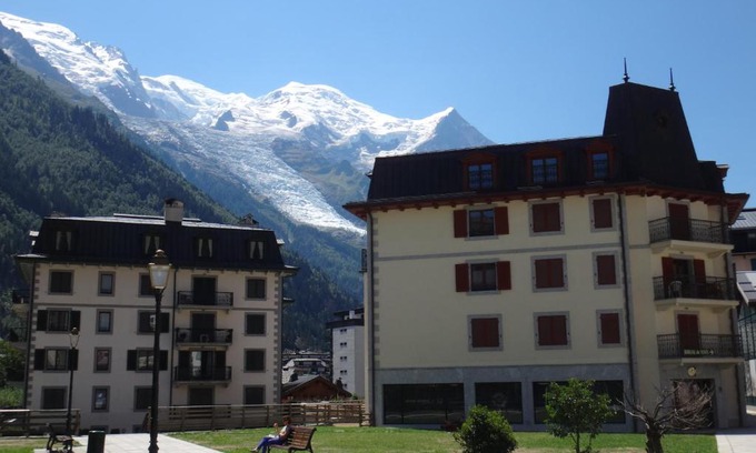 Chamonix City Centre Apartment | Cham'Heart, 4-star apartments in Chamonix centre with free private parking