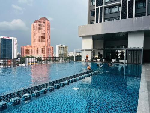 Kuala Lumpur City Centre Apartment | Chambers Galaxy Residence
