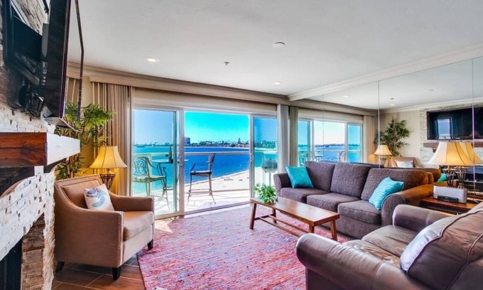 Crown Point Condo | Chambless Riviera Villa: Bay Views, Balcony+Bikes!
