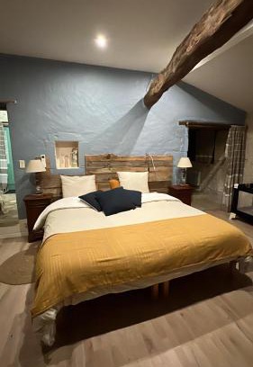 Bardenac House | Chambre 35 m2 spacieuse calme avec piscine Sud Charente