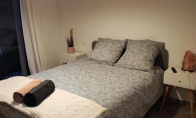 Myans Bed & Breakfast | Chambre au coeur des vignes
