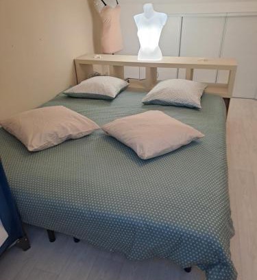 Mulsanne House | Chambre aux portes du circuit