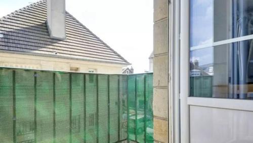 Creil Apartment | Chambre chez l'habitant dans un appartement à 2 pas de la gare SNCF et à 300m de la gare routière