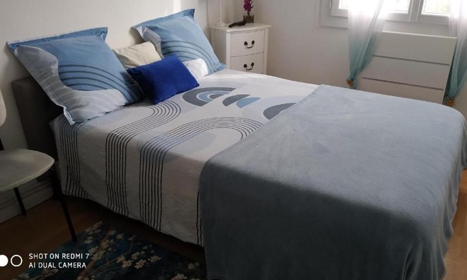Saint-Assiscle House | CHAMBRE CONFORTABLE,GARE,Climatisation,PARKING,WIFI,pt déjeuner compris