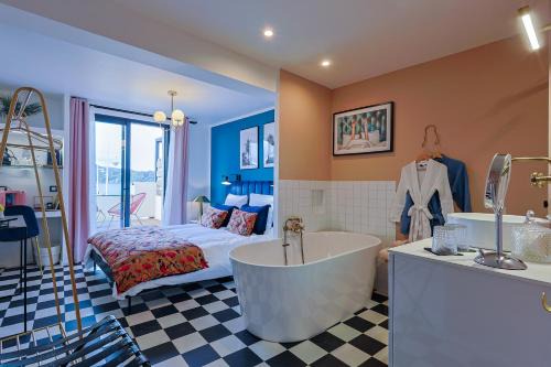 Le Pradet Bed & Breakfast | Chambre d'hôte luxe vue mer Miami
