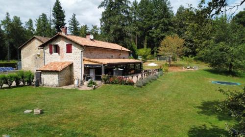 Piegut-Pluviers Bed & Breakfast | Chambre d'Hote Les Touilles
