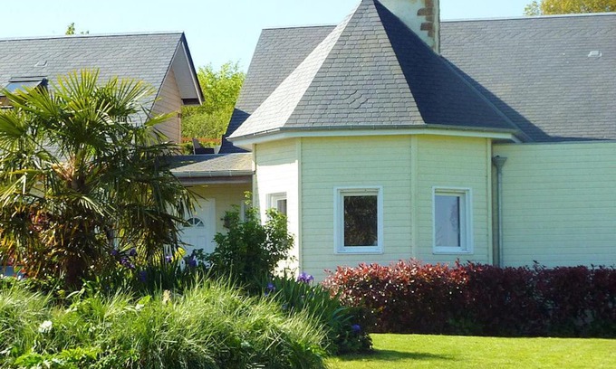 Le Molay-Littry Bed & Breakfast | Chambre d'Hotes La Queue au Loup
