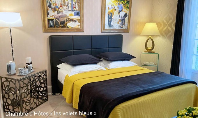 Vaux-sur-Mer Bed & Breakfast | CHAMBRE D'HOTES "Les Volets Bleus" - VILLA L'OLIVIER côté mer