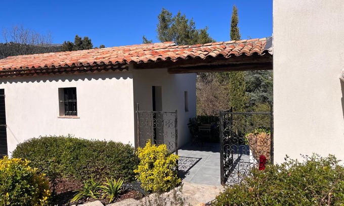 Peymeinade Bed & Breakfast | CHAMBRE d'HOTES POUR 2 PERSONNES