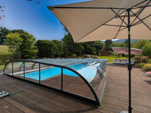 Anould Bed & Breakfast | Chambre familiale avec piscine et SPA à Anould - FR-1-589-708