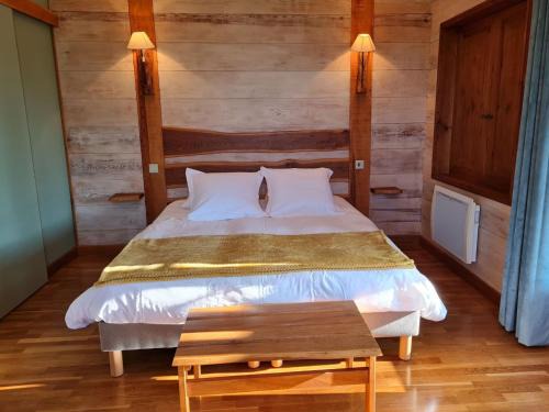 Vitry-aux-Loges Bed & Breakfast | Chambre familiale au cœur de la nature avec jardin et piscine privée, idéale pour explorer le Loiret - FR-1-590-265