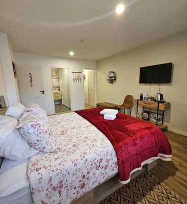 Sainte-Genevieve-des-Bois Apartment | Chambre d'hôte Aphrodite