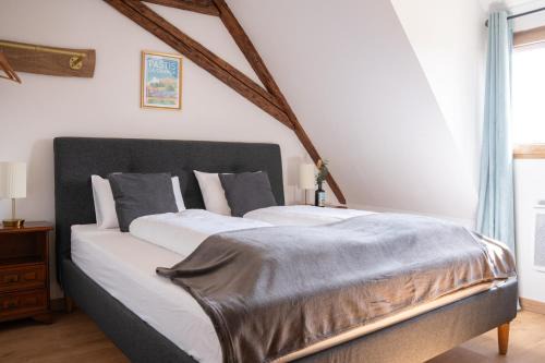 Eguisheim Bed & Breakfast | Chambre Pastis