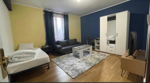 Besancon Bed & Breakfast | Chambre privée proche centre et gare 3