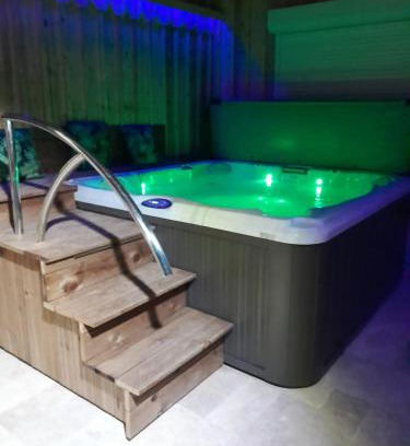 Bertric-Buree Hotel | chambre-spa de la Truffière