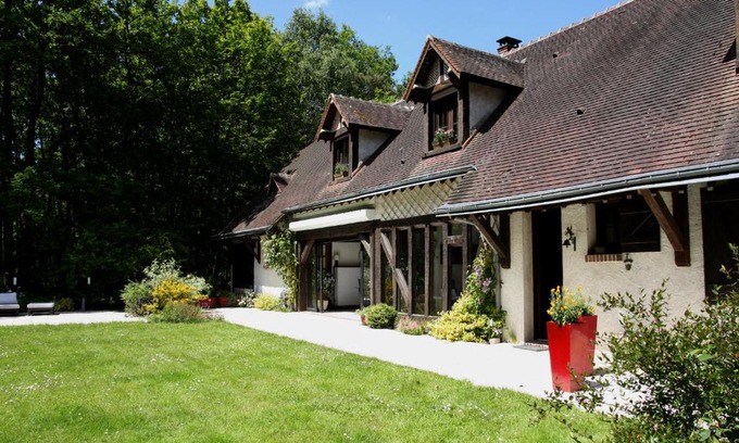 Nouan-sur-Loire Bed & Breakfast | Chambres d'hôtes et table d'hôtes L'Intemporelle
