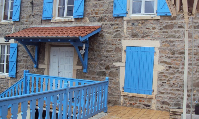 Le Perreon Bed & Breakfast | Chambres d'hôte Maison Privée