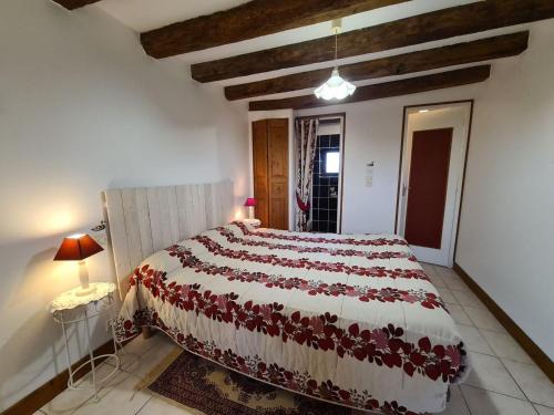 Saulnay Bed & Breakfast | Chambres d'hôtes au calme avec salle de jeux en Berry - FR-1-591-678