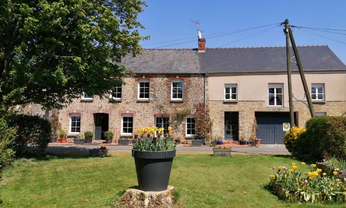Vessey Bed & Breakfast | Chambres d'hôtes - La Sennelee