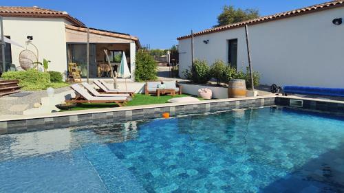 Vendres Bed & Breakfast | Chambres d hôtes Villa VENERIS