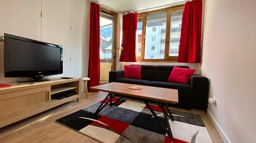 Chamonix City Centre Apartment | Chamois de Chamonix, Confortable 2 pièces, balcon, parking gratuit