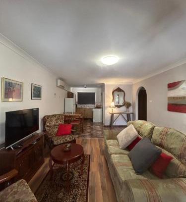 Beresford Apartment | Champion Bay Beach Unit, with own carport,