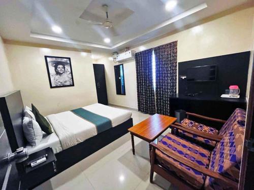 Krishnarajapura Hotel | Champion Residency