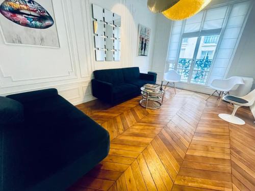 Grenelle Apartment | Champs de Mars Motte Picquet Paris