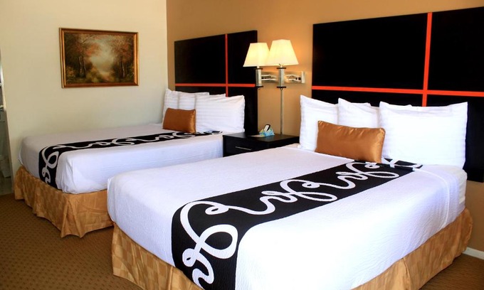 Burlington Hotel | Chaparral Motor Inn