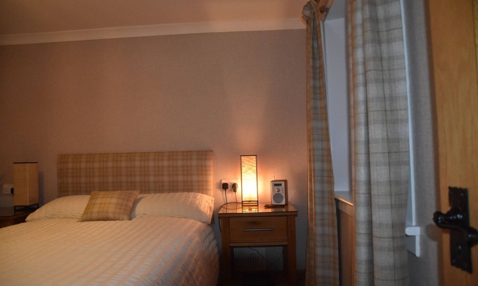 Keith Bed & Breakfast | Chapelhill Croft Farmhouse B&B