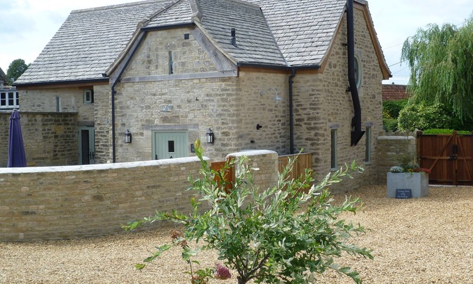 Bradford-on-Avon House | Character 16th Century Barn -Gym and Games Room