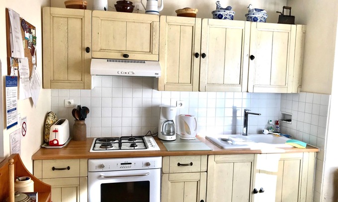 Guemene-sur-Scorff Cottage | Character cottage, beautifully renovated, private walled garden, sleeps 6