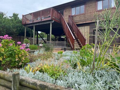Cape Saint Francis House | Character-Filled Bungalow, Sea and Nature Views