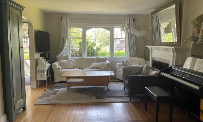 Kitsilano House | Character home away home in kitsilano