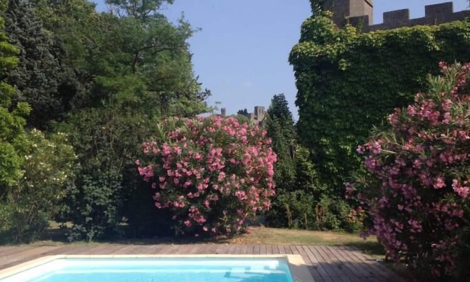 Carcassonne Cottage | Character house at the foot of the city