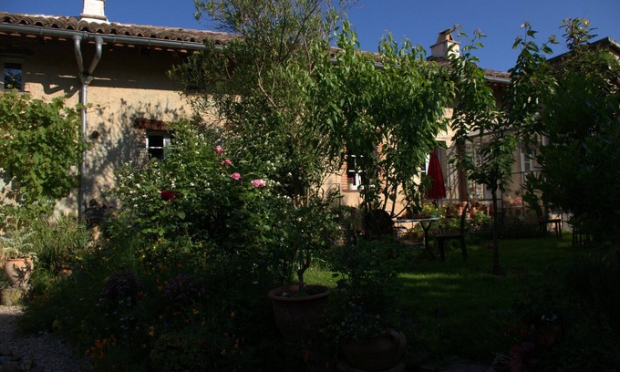 Lisle-sur-Tarn House | Character house with garden in a 13th century Bastide