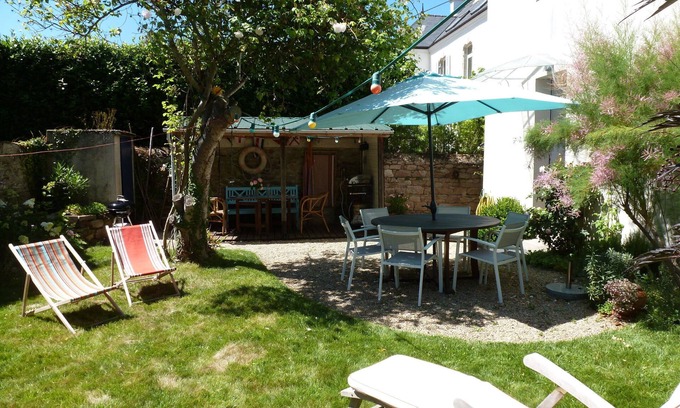 Paimpol House | Character house near the port with enclosed garden