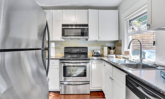 Kitsilano House | Character Kitsilano 3 Bedroom & Office Home
