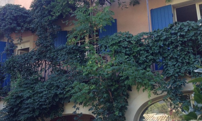 Cucuron House | Character village house with Italian garden