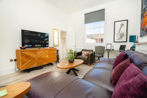 Cheltenham Apartment | Characterful 2 Bed Apartment in Central Cheltenham