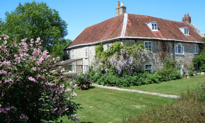 Yarmouth Apartment | Characterful apartment in the wing of our family's listed stone built farmhouse