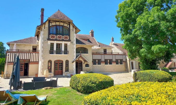 Varaville House | Characteristic manor house in the heart of the Haras for 18 people