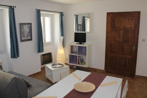 Le Mas Apartment | Chardon