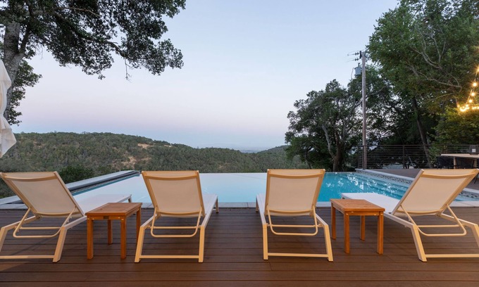 Sonoma Villa | Chardonnay by AvantStay | Modern Private Haven in Sonoma | Infinity Pool
