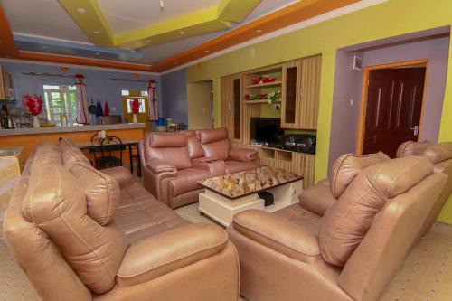 Naivasha House | CHARIS FARM AIR b&b