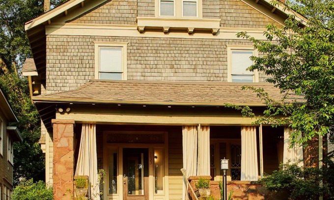 Five Points South House | Charles on 11th - Beautifully Restored Historic Southside Home, Walkable, Perfect for Groups
