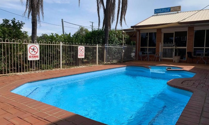 Charleville Hotel | Charleville Motel