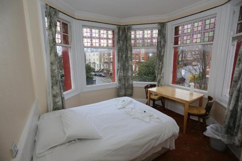 St. George's Hotel | Charlie Hotel